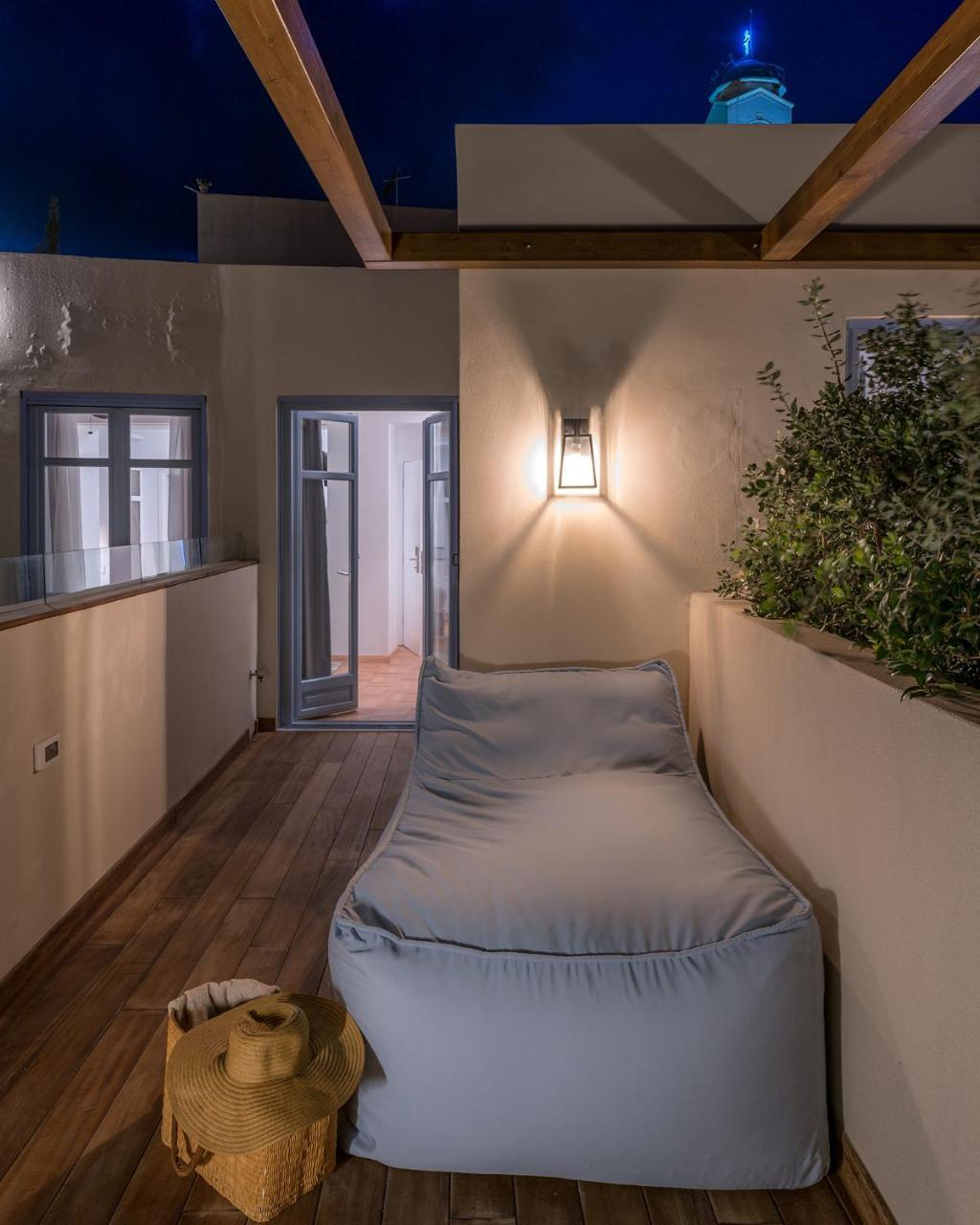 Shapes Luxury Suites Ermoupoli Exterior foto