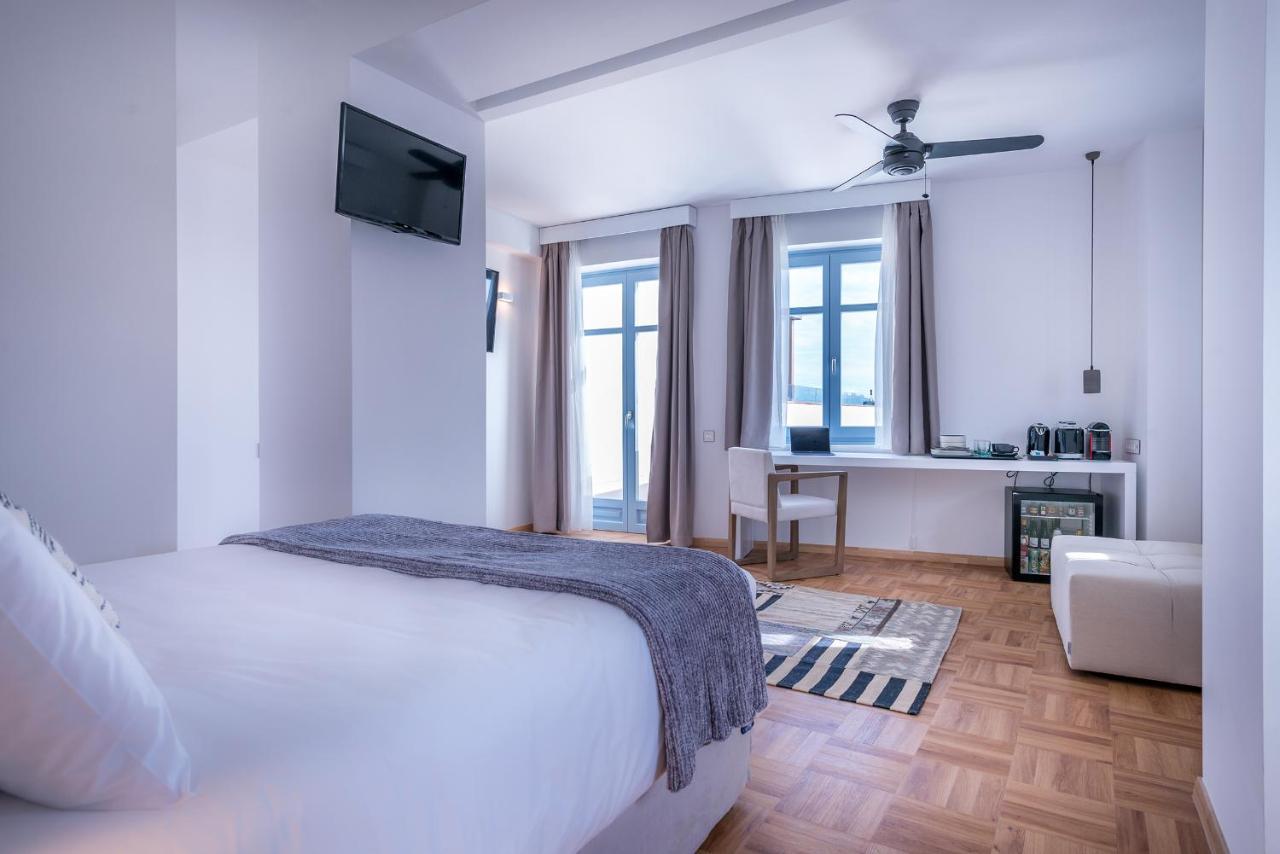 Shapes Luxury Suites Ermoupoli Exterior foto